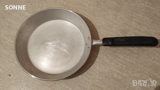 Стар алуминиев тиган от Соца, снимка 8 - Съдове за готвене - 41024711