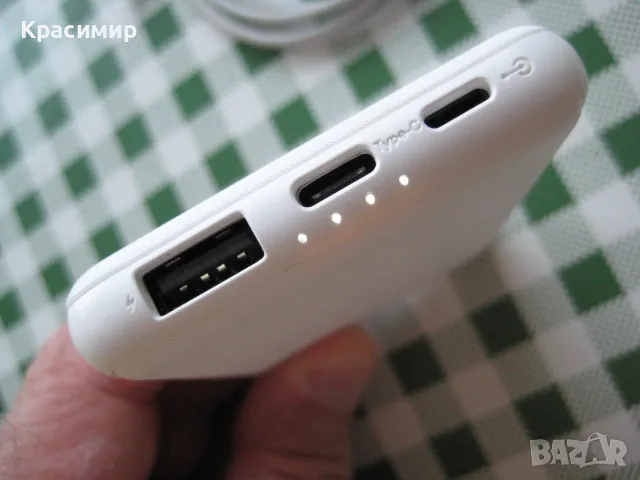 Външна батерия - 5000 милиампера с кабел, снимка 2 - Външни батерии - 56001928