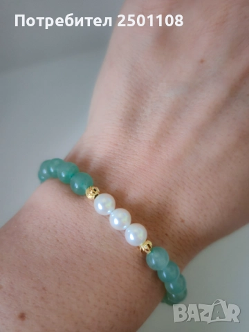 Гривна от естествени камъни – Зелен Авантюрин, перли и позлатени мъниста 18K , снимка 2 - Гривни - 52550238