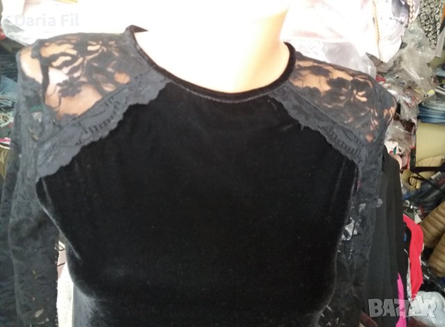 Черна кукленска рокля кадифе с дантелени ръкави, снимка 2 - Рокли - 40341708