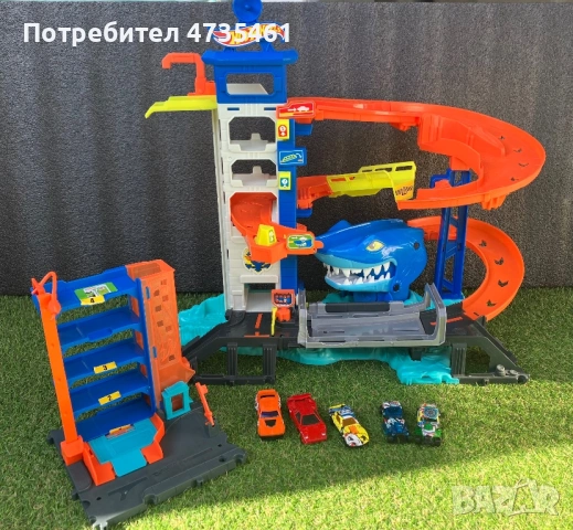 Паркинг-гараж Акула Hot Wheels, снимка 3 - Коли, камиони, мотори, писти - 53493628
