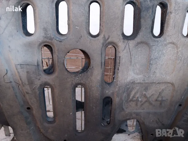 Продавам пластмасова кора над двигател за Рено 1,5 Dci, снимка 2 - Части - 38788152