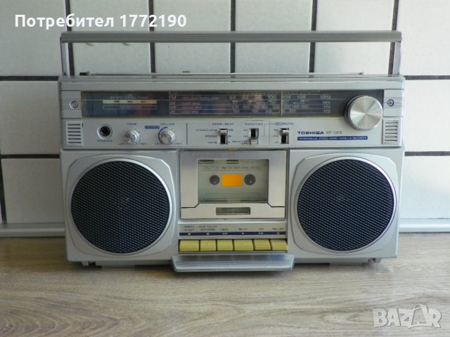 Стерео касетофон TOSHIBA RT-100S, снимка 2 - Радиокасетофони, транзистори - 41932522