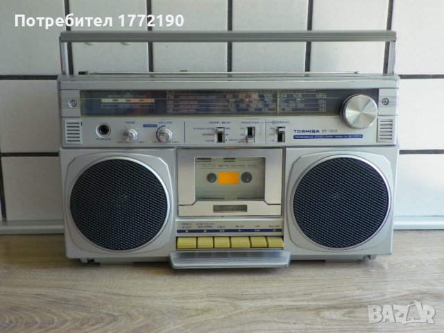 Японски Стерео касетофон TOSHIBA RT-100S, Кореком 1983г., снимка 2 - Радиокасетофони, транзистори - 41932522