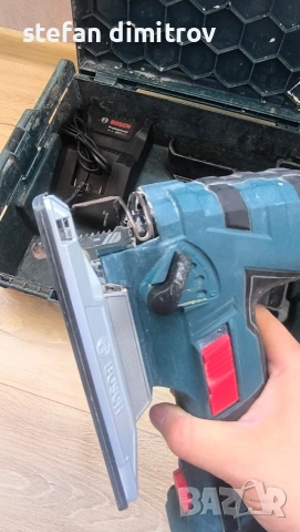Bosch GST 18 V-LI S Акумулаторен пробивен трион плюс 2 🔋 6 Ah и 4 Ah и зарядно , снимка 13 - Триони и циркуляри - 53749101