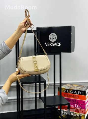 Versace дамски чанти Различни цветове , снимка 9 - Чанти - 48459025