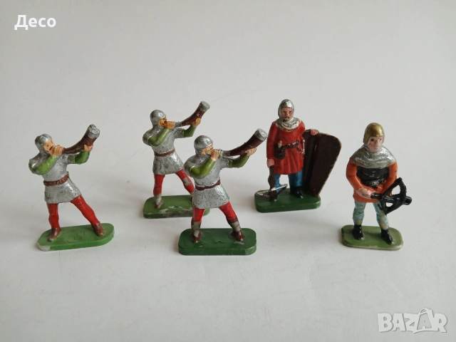 Стари полски фигурки рицари.