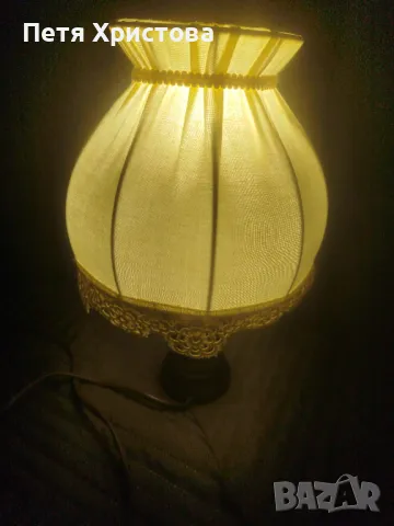 Лампа, снимка 3 - Настолни лампи - 47952541
