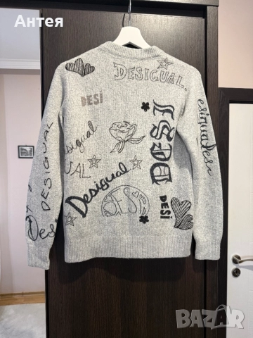 Продавам дамски зимен пуловер Desiqual, снимка 3 - Блузи с дълъг ръкав и пуловери - 52943714