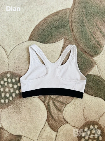 Дамско бюстие Nike , снимка 2 - Корсети, бюстиета, топове - 53586164