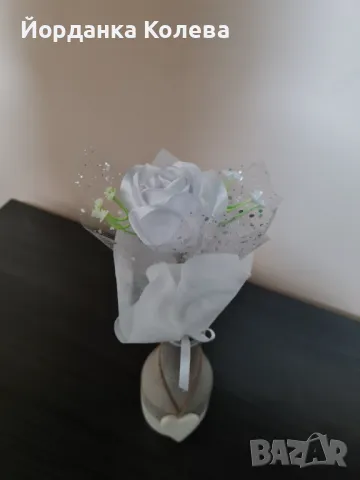 Роза от сатенена панделка, снимка 3 - Декорация за дома - 47984601