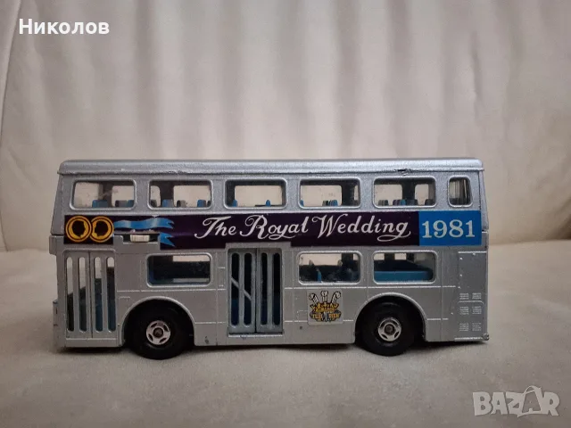 MATCHBOX SUPER KINGS сет автобуси/отваряща врата, снимка 3 - Коли, камиони, мотори, писти - 55751945