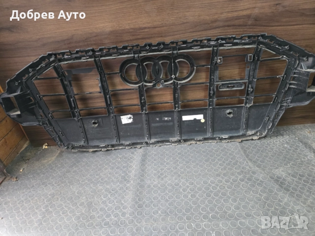 Продаваме оригинална решетка за Audi SQ7 2020г, снимка 4 - Части - 52330655