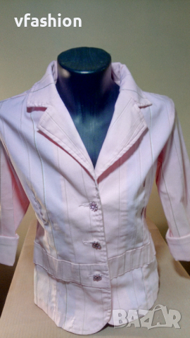 Дамско сако в бледо розово