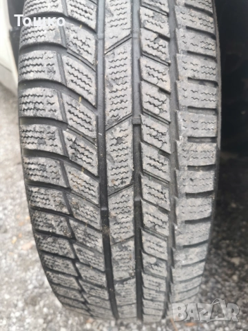 4 БРОЯ ЗИМНИ SUV Гуми 215/70 R16 104Н, снимка 11 - Гуми и джанти - 47820969