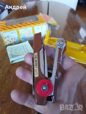 Стара ръчна шевна машина The Midget, снимка 4 - Антикварни и старинни предмети - 51513505