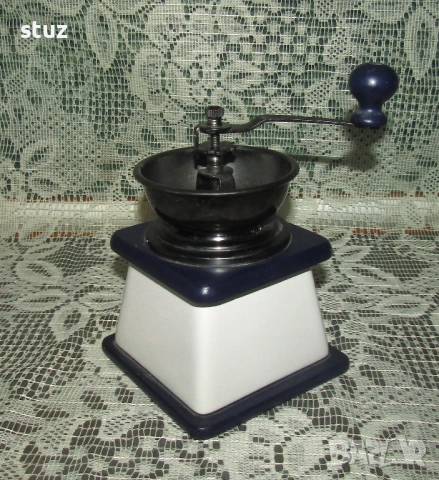 Порцаланова мелничка за кафе, подправки, билки, снимка 5 - Аксесоари за кухня - 53684427