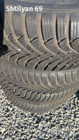 Зимни гуми Ханкок 215/65/16, снимка 3 - Гуми и джанти - 52812967