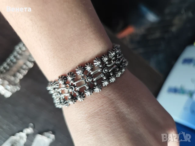 Елегантни гривни🥰, снимка 3 - Гривни - 50618621