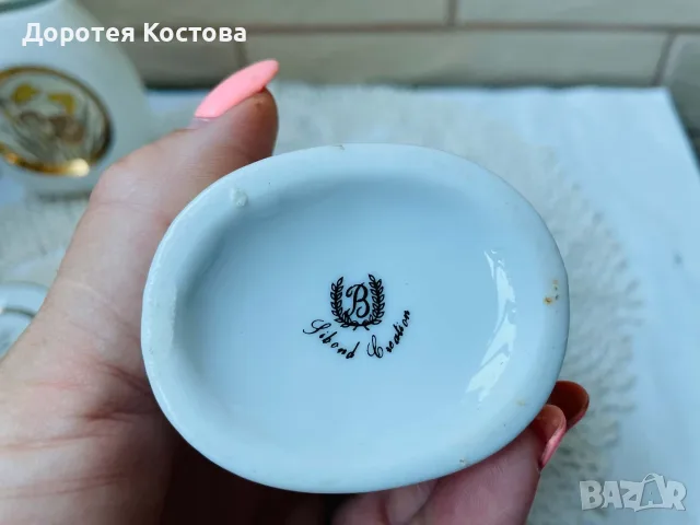 Красиви порцеланови вази от Япония с нарциси, снимка 11 - Антикварни и старинни предмети - 56014663