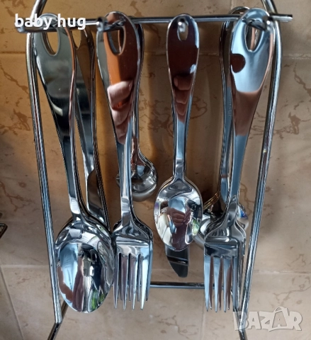 Комплект прибори за хранене