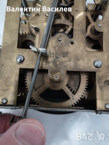 Немски стенен часовник , снимка 2 - Антикварни и старинни предмети - 51803098