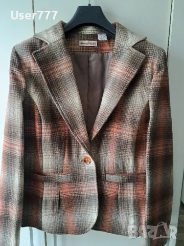 Зимни вълнени сака в перфектно състояние!, снимка 8 - Сака - 48076150