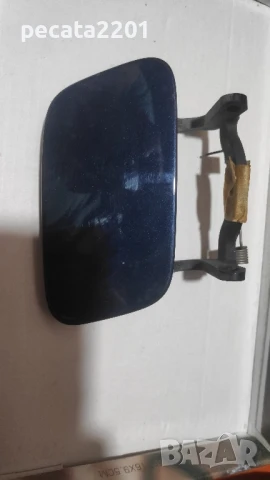 Продавам - оригинална дясна капачка пръскалка за фар на Audi A4 B8