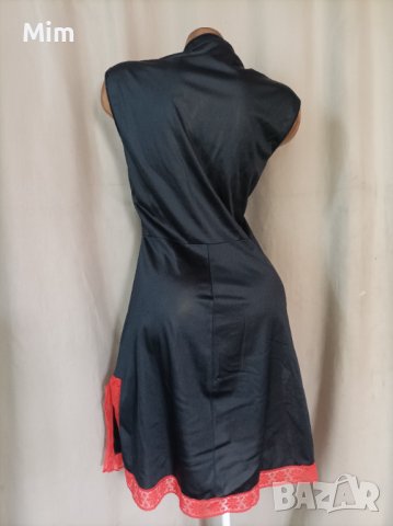 М/L Черна сатенена рокля с червена дантела , снимка 3 - Рокли - 41649520