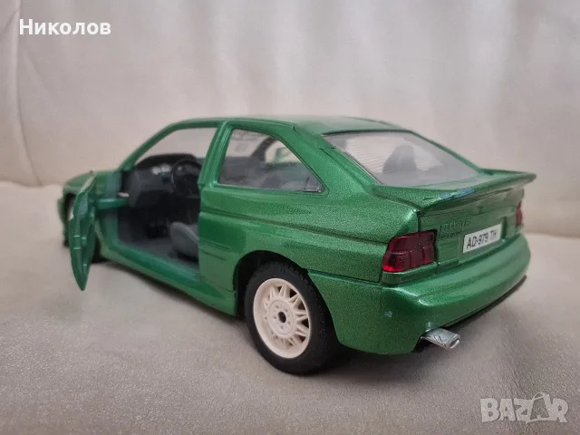 FORD ESCORT RS BURAGO 1/24, снимка 3 - Коли, камиони, мотори, писти - 55939978