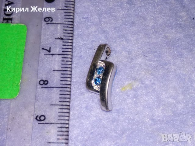 КРАСИВО СКЪПОЦЕННО МЕДАЛЬОНЧЕ с БЯЛА ПОЗЛАТА и ФАСЕТИРАНИ СИНИ КРИСТАЛЧЕТА 25866, снимка 11 - Колиета, медальони, синджири - 39229343