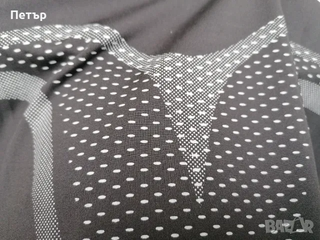 Продавам чисто нова черна тениска Under Armour , снимка 4 - Тениски - 48237169