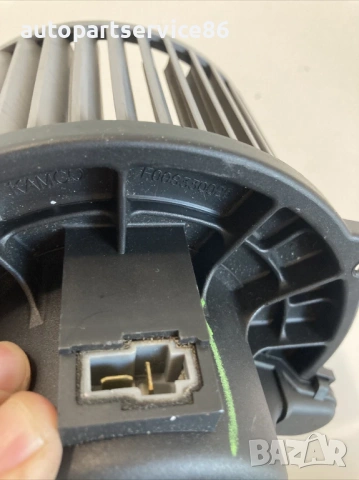 Мотор за вентилатор на парното за KIA Magentis 2.0 CRDi (2009) F00S330025, снимка 2 - Части - 53269929