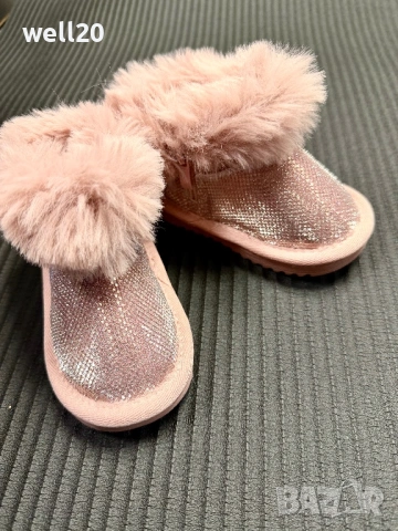 Розови боти с пух р-р 20, снимка 4 - Детски боти и ботуши - 53511907