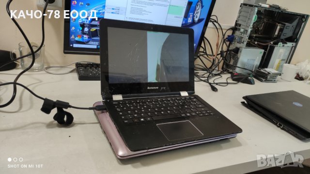 Лаптоп Lenovo YOGA 300