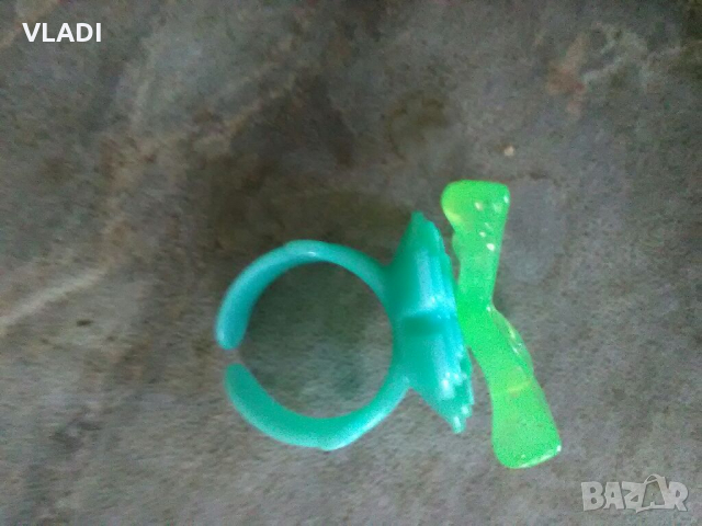 Зелен пръстен, снимка 2 - Пръстени - 19997955