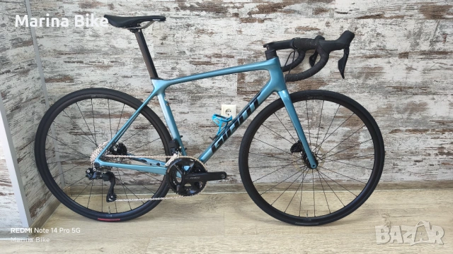 Карбонов шосеен велосипед Giant TCR Pro 1 Disc 105 Di2 DT Swiss R470 | M