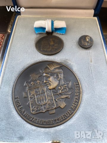 медал значка и плакет, снимка 2 - Антикварни и старинни предмети - 41538449