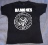 Тениска групи Ramones. 1-2-3-4 H & M, снимка 1 - Тениски - 41878612