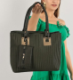 Луксозна дамска чанта от ест. к. със златисти метални елементи в комплект с портмоне 36/26 см, снимка 1 - Чанти - 44819378