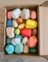 Дървена цветна игра за баланс - камъчета, снимка 1