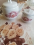 Порцеланов комплект чайник и захарница, снимка 1 - Аксесоари за кухня - 36087082
