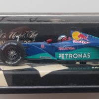 1/43 Red Bull Sauber Petronas C18 – Jean Alesi(1999) с автограф на Алези, снимка 3 - Фен артикули - 41462857