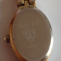 Дамски часовник GUCCI QUARTZ модерен много красив стилен дизайн - 24233, снимка 4 - Дамски - 36137420