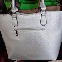 Нови дамски чанти, снимка 2 - Чанти - 44224550
