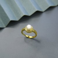 Комплект пръстен, обици и колие с перли, снимка 3 - Бижутерийни комплекти - 41906949