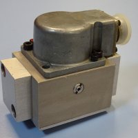 Сервоклапан MOOG DO77-142 servo valves, снимка 8 - Резервни части за машини - 41729017