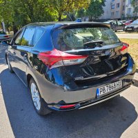 Toyota Auris 1.8 фейс / хибрид + газ, снимка 4 - Автомобили и джипове - 41687521