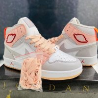 Дамски кецове Nike Jordan , снимка 2 - Кецове - 39745071
