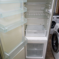 Иноксов комбиниран хладилник с фризер Liebherr 2  години гаранция!, снимка 5 - Хладилници - 44796145
